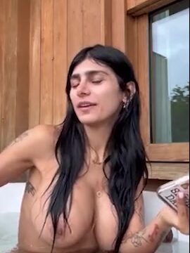 Mia Khalifa Onlyfans Video – Livestream Nude In Bathtub