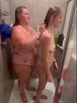 Smalltownbecky Onlyfans Video – Nude In Bathtub With Girlfriend